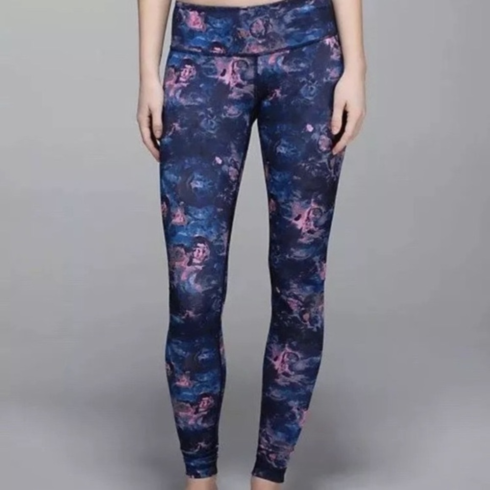 LULULEMON Floral Patterned Leggings